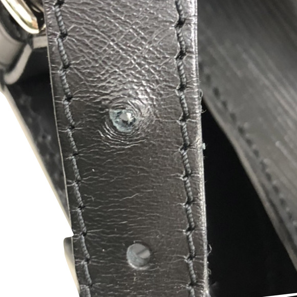 Pre-Loved Louis Vuitton Epi Musette Bagatelle - Picture 9 of 12